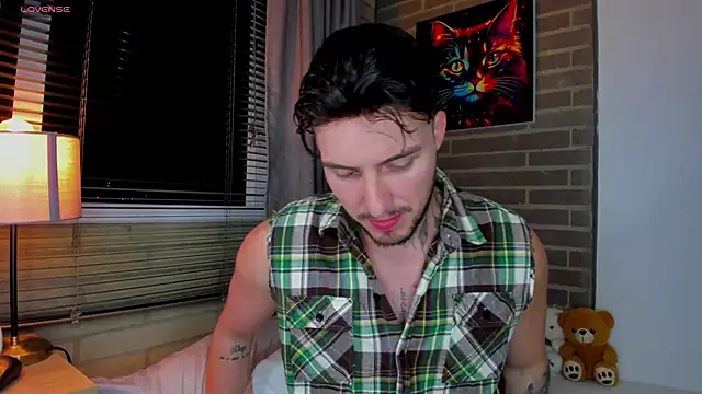 liam oficial02 online show from 06/20/26, 03:31
