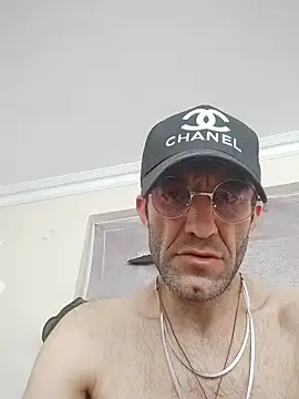 Aktorihann online show from 11/21/25, 11:42