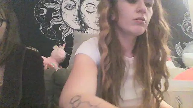 Snapshot of halobabe7620 chatting on 12/31/24, 08:48 halobabe7620 online show from 12/31/24, 08:48