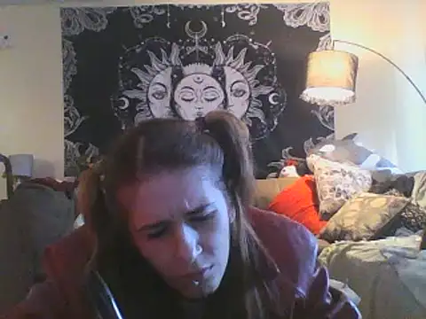 Snapshot of halobabe7620 chatting on 12/31/24, 05:07 halobabe7620 online show from 12/31/24, 05:07