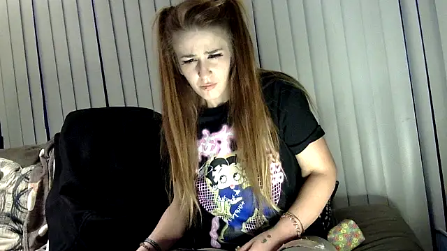 Snapshot of halobabe7620 chatting on 01/17/25, 01:35 halobabe7620 online show from 01/17/25, 01:35