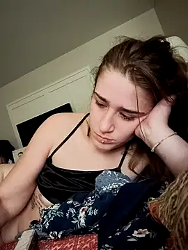 Snapshot of halobabe7620 chatting on 02/14/25, 03:54 halobabe7620 online show from 02/14/25, 03:54