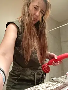 Snapshot of halobabe7620 chatting on 02/15/25, 12:48 halobabe7620 online show from 02/15/25, 12:48