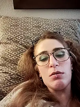 Snapshot of halobabe7620 chatting on 03/16/25, 12:33 halobabe7620 online show from 03/16/25, 12:33