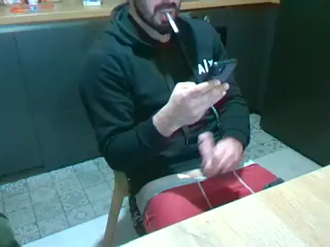 Snapshot of giorgakaci69 chatting on 12/09/24, 04:12 giorgakaci69 online show from 12/09/24, 04:12