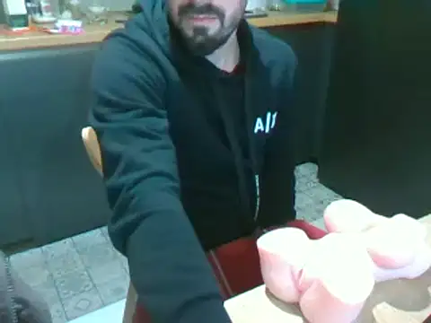 Snapshot of giorgakaci69 chatting on 12/09/24, 08:01 giorgakaci69 online show from 12/09/24, 08:01