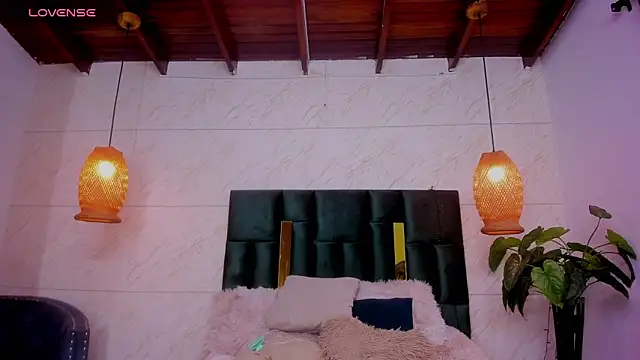 Taiissa  online show from 03/12/25, 07:38