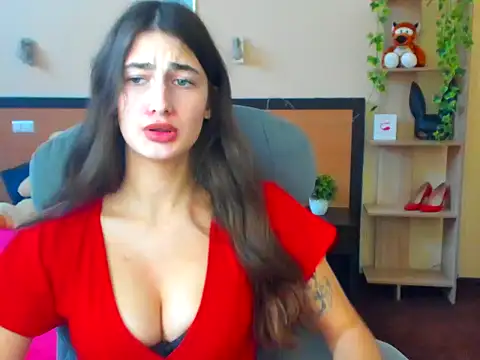 Snapshot of Moon-liza chatting on 01/31/25, 01:12 Moon-liza online show from 01/31/25, 01:12