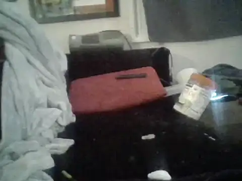 Snapshot of den-rock4u chatting on 12/29/24, 02:42 den-rock4u online show from 12/29/24, 02:42