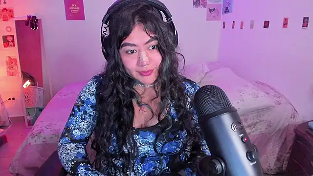 StephaniFox online show from 01/13/25, 08:37