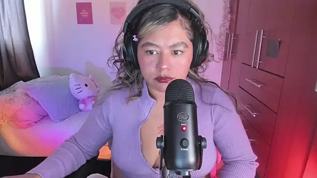 StephaniFox online show from 09/08/25, 06:07