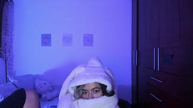 StephaniFox online show from 10/29/25, 12:02