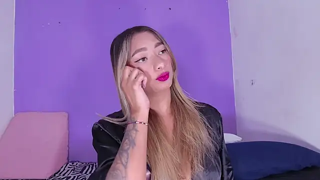 vale ross  online show from 11/15/25, 03:04