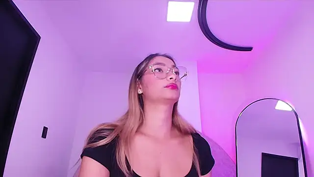 vale ross  online show from 12/16/25, 03:11