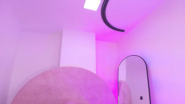 vale ross  online show from 01/11/26, 03:11