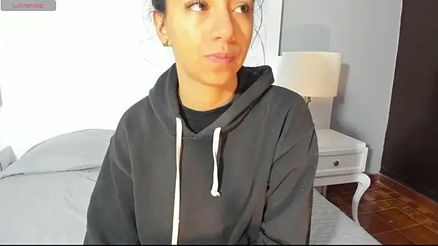 Snapshot of Tamaraakins chatting on 11/10/25, 12:26 Tamaraakins online show from 11/10/25, 12:26