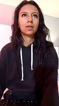 Snapshot of Tamaraakins chatting on 12/05/25, 12:47 Tamaraakins online show from 12/05/25, 12:47