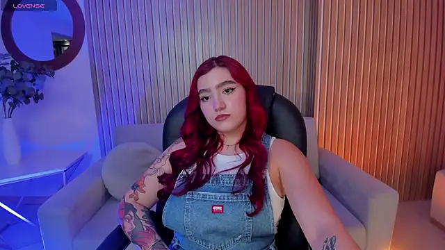 ViolettCastel online show from 02/28/25, 07:25