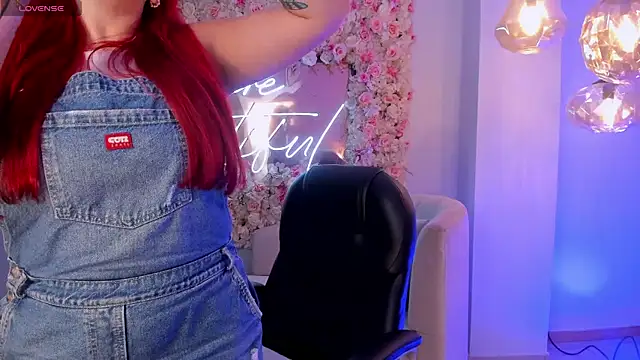 ViolettCastel online show from 10/26/25, 11:16