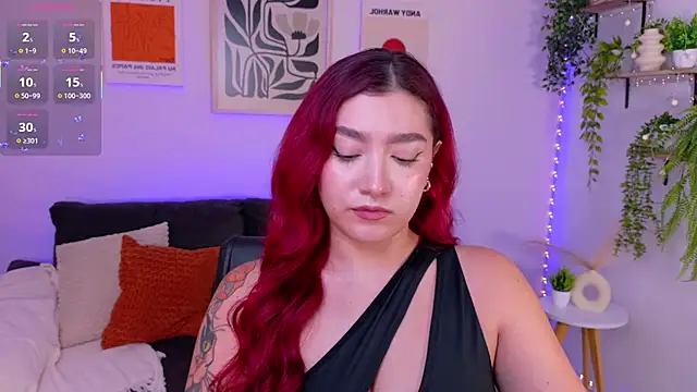 ViolettCastel online show from 05/12/26, 08:06