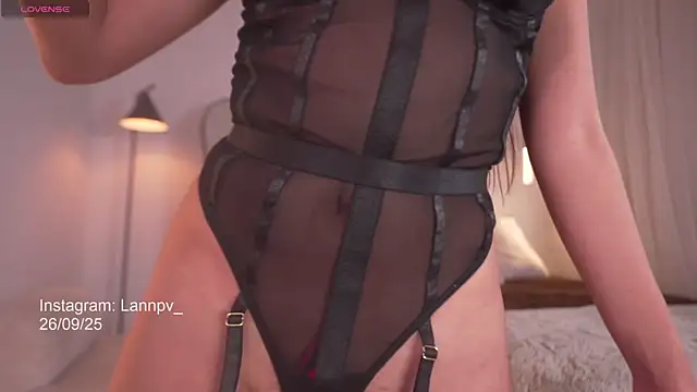 lanie   online show from 09/26/25, 10:58