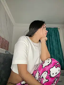 Kimmymadison- online show from 04/29/26, 05:00