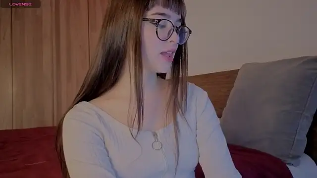 Snapshot of Roxxy_mora chatting on 05/28/26, 09:23 Roxxy mora online show from 05/28/26, 09:23
