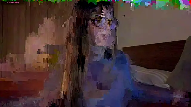 Snapshot of Roxxy_mora chatting on 06/04/26, 10:27 Roxxy mora online show from 06/04/26, 10:27