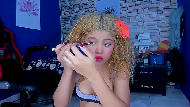 Snapshot of sofiacastillo01 chatting on 02/27/25, 05:26 sofiacastillo01 online show from 02/27/25, 05:26
