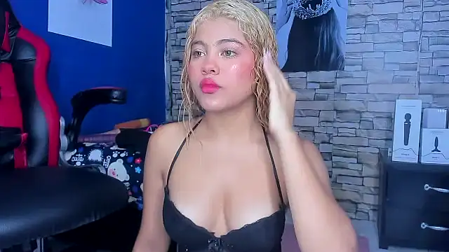 Snapshot of sofiacastillo01 chatting on 03/18/25, 12:58 sofiacastillo01 online show from 03/18/25, 12:58