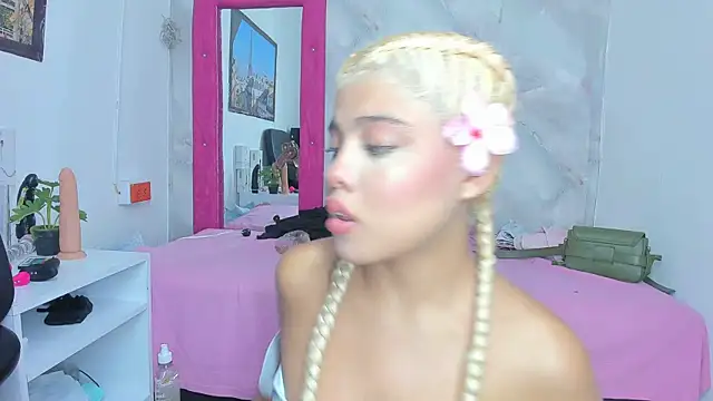 sofiacastillo01 online show from 06/21/26, 01:35
