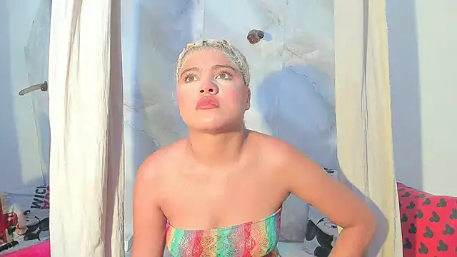 sofiacastillo01 online show from 06/29/26, 01:33