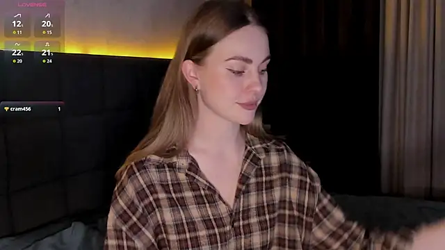 Snapshot of LoveGameSexx chatting on 01/15/26, 04:11 LoveGameSexx online show from 01/15/26, 04:11