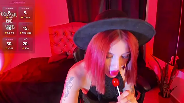 VictoriaRosse  online show from 11/06/25, 02:12