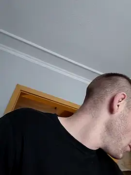 Snapshot of Bartzrl chatting on 09/13/25, 07:52 Bartzrl online show from 09/13/25, 07:52