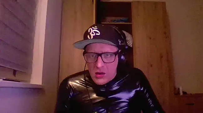 Bigthroaterboy online show from 02/11/25, 08:10