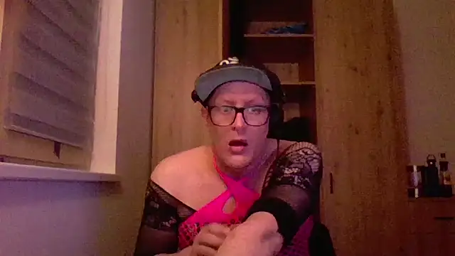 Bigthroaterboy online show from 02/14/25, 11:53