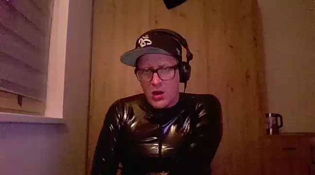 Bigthroaterboy online show from 02/15/25, 09:48