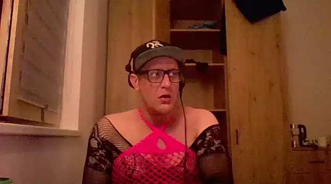 Bigthroaterboy online show from 02/28/25, 11:01