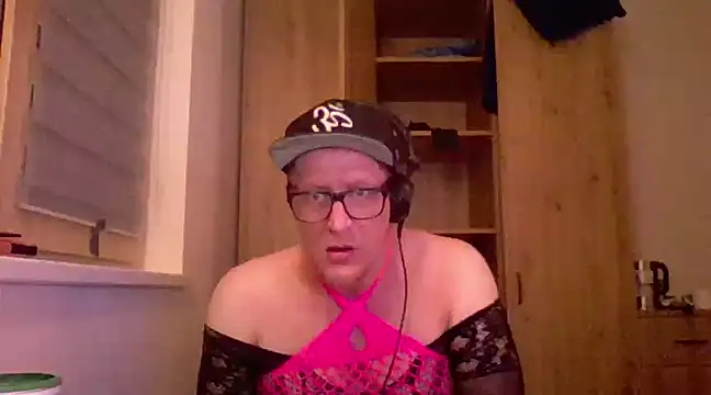 Bigthroaterboy online show from 03/01/25, 05:09