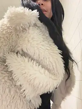 HaileyDiana online show from 03/01/25, 09:51