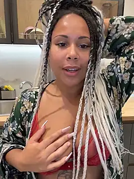 HaileyDiana online show from 10/09/25, 04:16