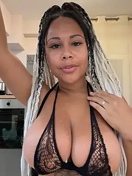 HaileyDiana online show from 10/17/25, 12:41