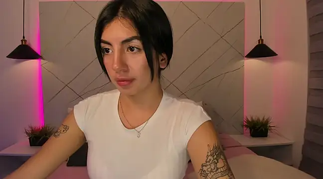 ANTONELLA  ROUSE  online show from 02/17/25, 11:31