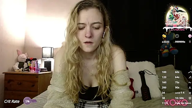 Snapshot of EllieeRose chatting on 12/31/24, 08:04 EllieeRose online show from 12/31/24, 08:04