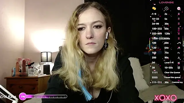 Snapshot of EllieeRose chatting on 09/27/25, 10:48 EllieeRose online show from 09/27/25, 10:48