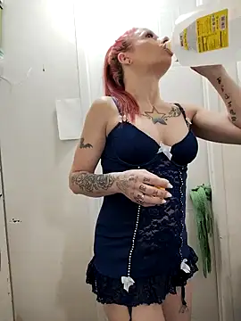 Snapshot of vvictoria_xxx chatting on 11/15/25, 08:44 vvictoria xxx online show from 11/15/25, 08:44