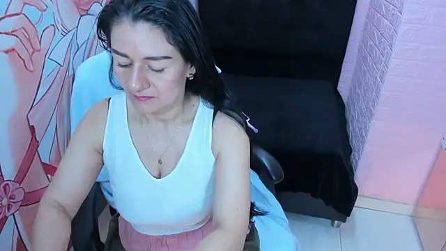 AllysonMilf69 online show from 04/30/26, 02:23