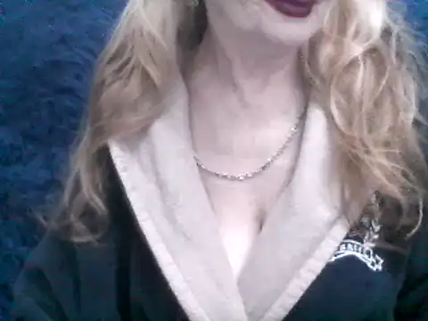 CarlyTreat online show from 02/12/25, 04:44