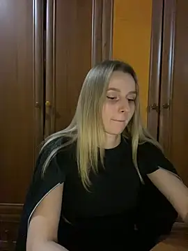 Snapshot of Ameli_Li chatting on 12/29/24, 12:30 Ameli Li online show from 12/29/24, 12:30